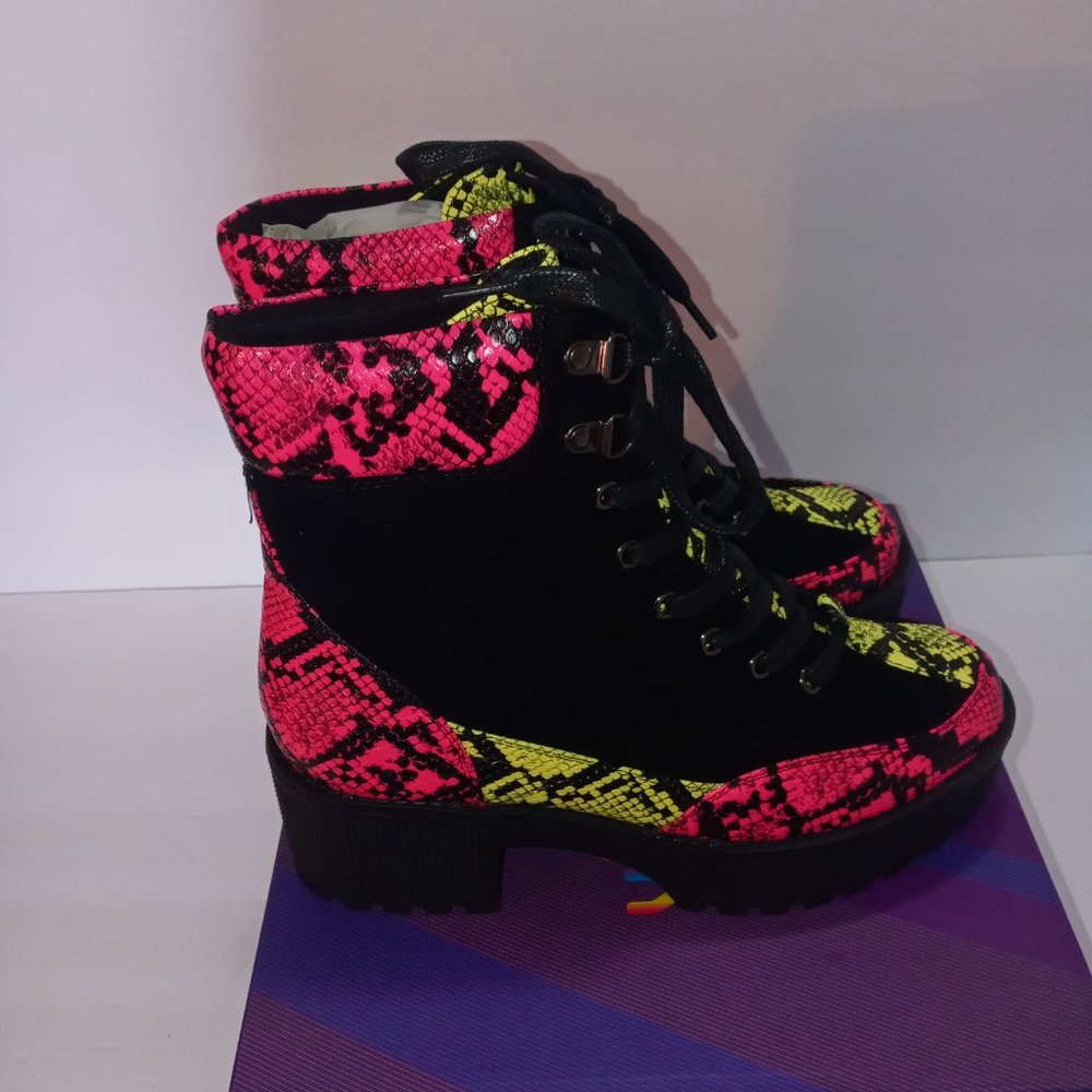 Ankle Boots - Picture 6 of 9